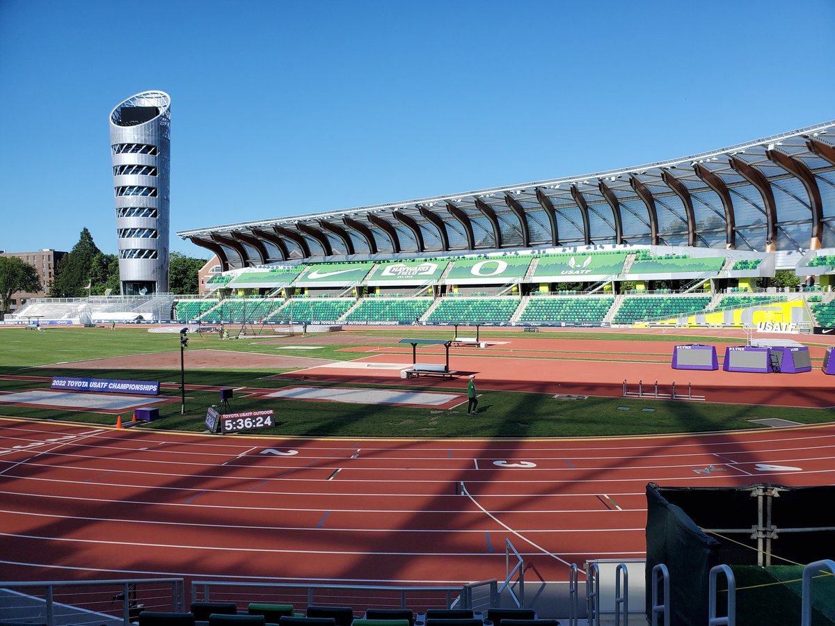 Day 1 practice in the books for <a href="/e_rich2one/">Emily Richards</a> at her 5th🇺🇸Outdoor Champs. Beyond excited for and proud of her!