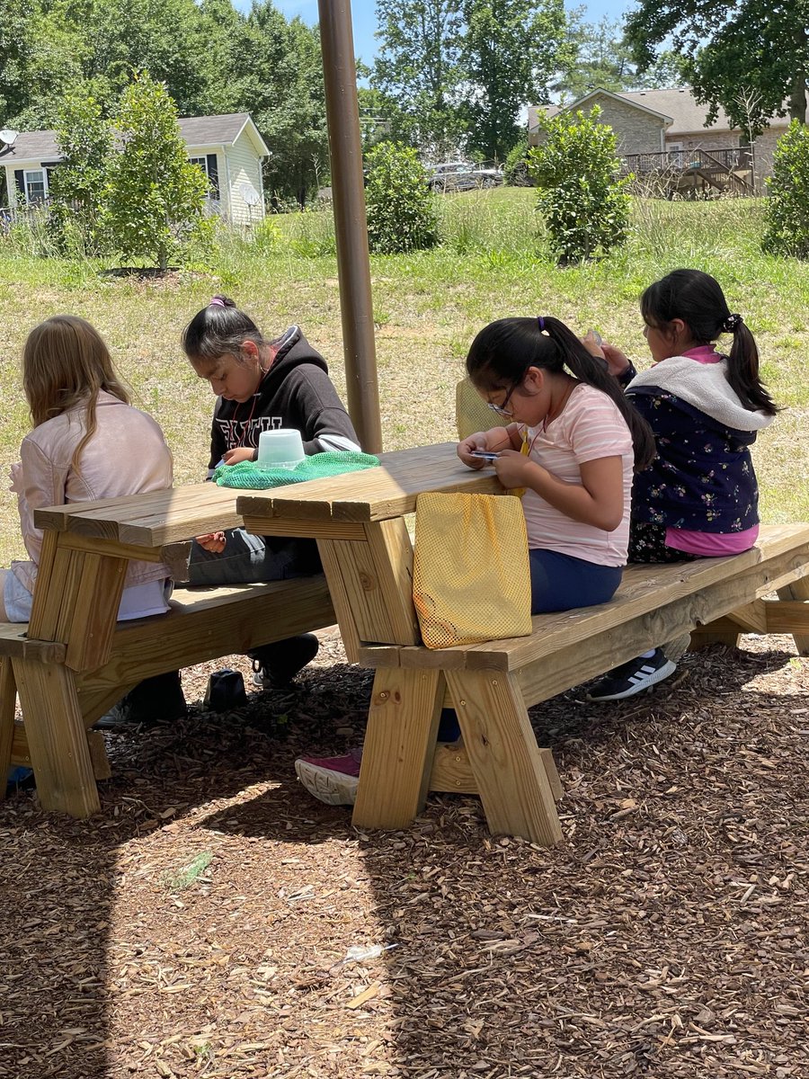 #NCSummer2Excel #WeAreEdneyville ⁦<a href="/HCPSNC/">Henderson County Public Schools</a>⁩  ⁦<a href="/Muddy_Sneakers_/">Muddy Sneakers</a>⁩ Yellow Jackets gaining survival skills including orienteering with compasses and 🔥 with magnifying glasses 🔍 #Summerlearning FUN