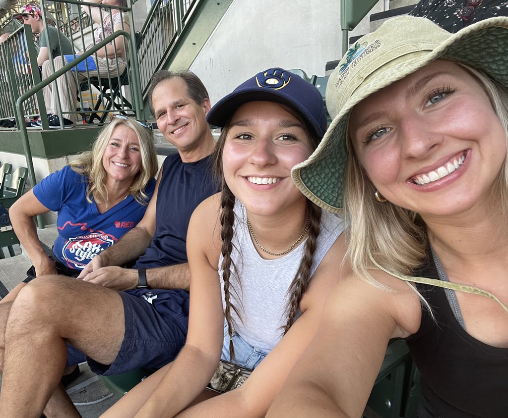 LauraHSchmidt's tweet photo. #ThisIsMyCrew https://t.co/glSPNeIK7P
