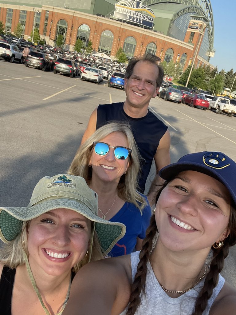 LauraHSchmidt's tweet photo. #ThisIsMyCrew https://t.co/glSPNeIK7P