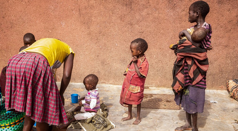 AJEnglish's tweet photo. "The child was not sick. It was purely hunger that killed him.”

More than 91,000 children are suffering from acute malnutrition in one of Uganda’s poorest regions — in pictures https://t.co/kTGhIjdsm4 https://t.co/AbFsNFbis0