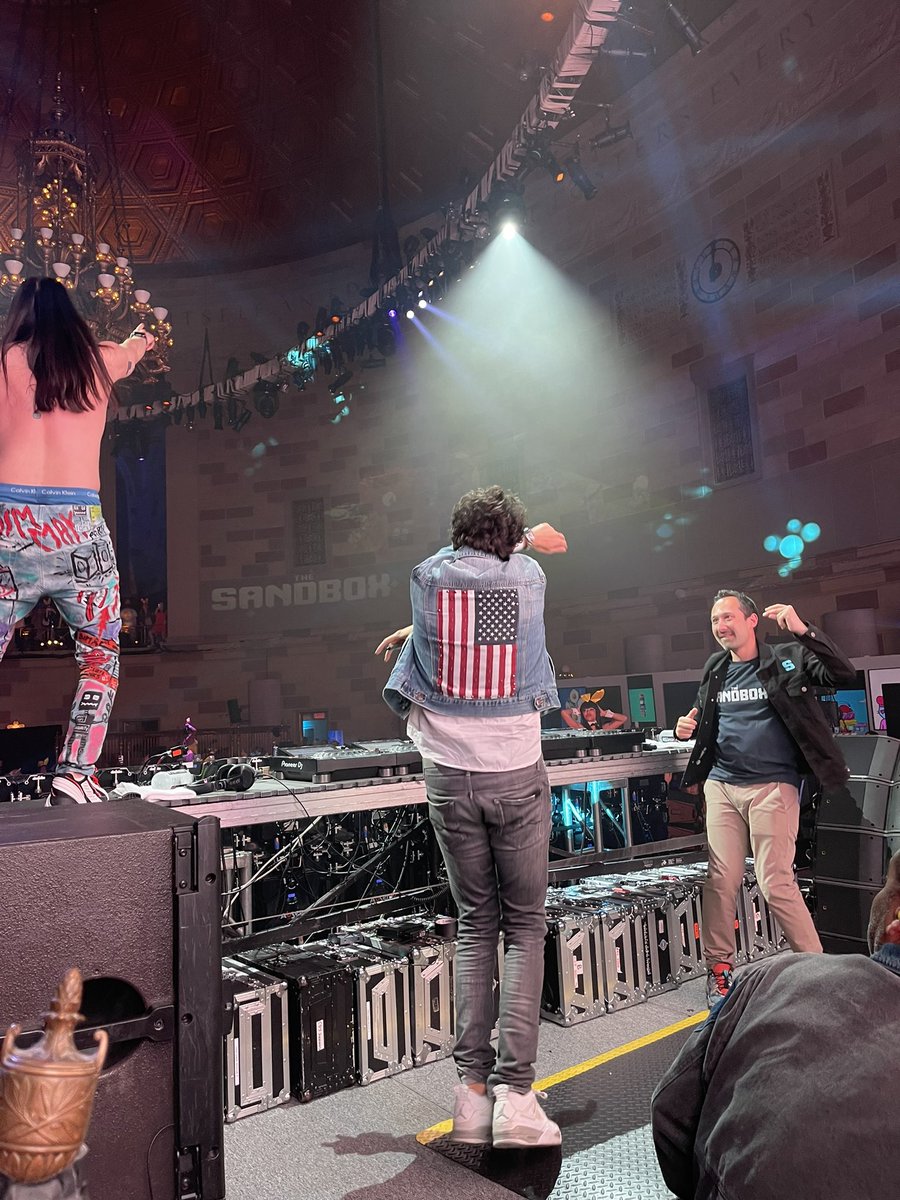 Ledge <a href="/steveaoki/">Steve Aoki</a> thanks for letting us party it out with you and <a href="/TheSandboxGame/">The Sandbox</a>