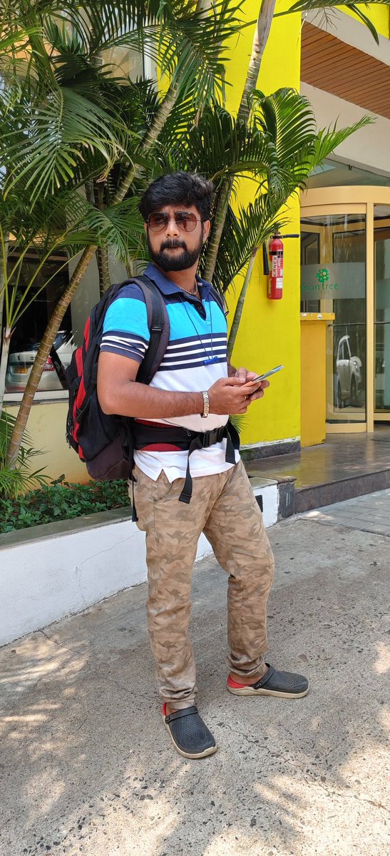 RJ_Parthiban's tweet photo. Planned Candid😛
Thanks for the Click❤️

#rj_parthiban #oneplus9r #photolove https://t.co/yDjItfE9Zd