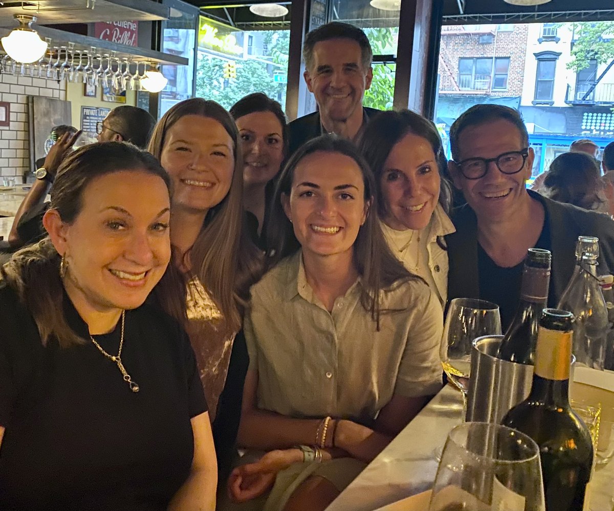 drallysonocean's tweet photo. Excellent meeting with @letswinpc @viewray @katiecouric collaborating on behalf of patients with #pancreaticcancer. Excited for the possibilities. https://t.co/grZNeCkx8d ππ #MRI #MRIGuided #MRILinac #MRidian #MedTwitter https://t.co/JCQKaAblL8