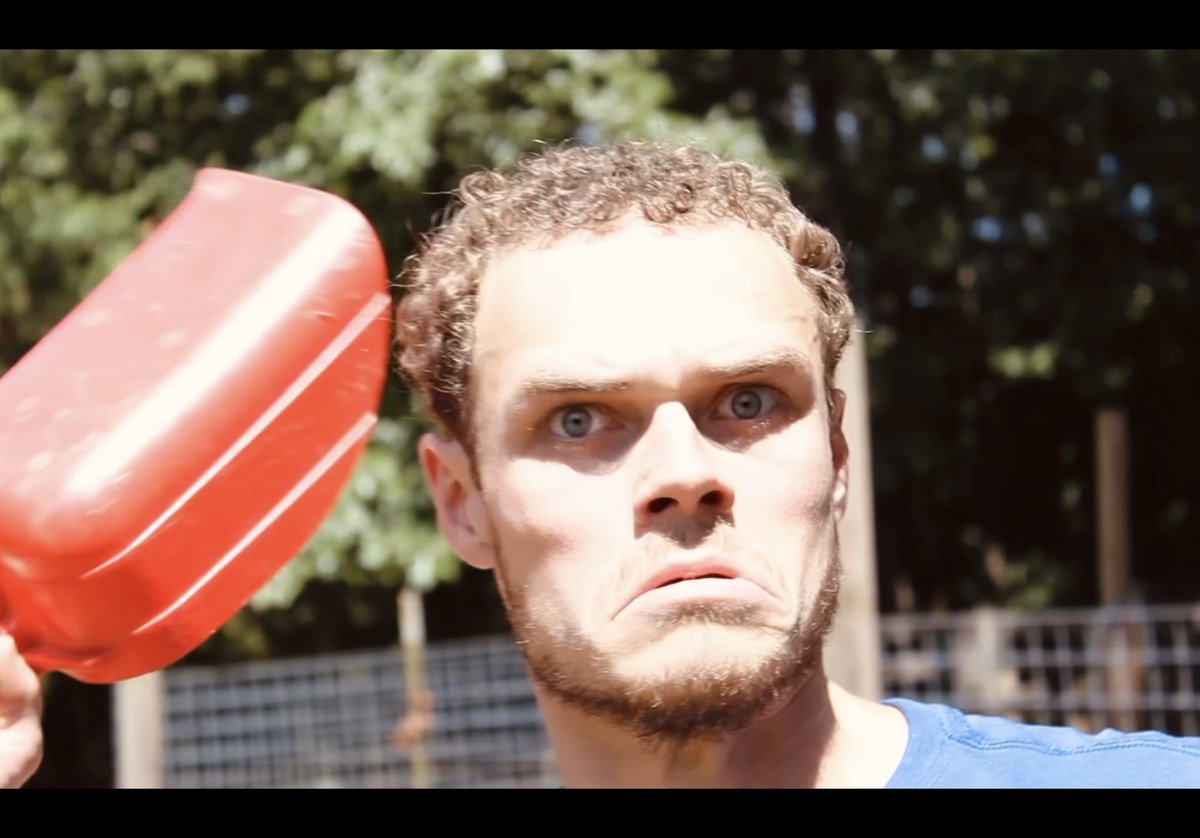 PhoenixPicturez's tweet photo. If you need a good laugh today, watch this short film about battling a damn bug. We’ve all been there. 

https://t.co/QQaBCUNypB

#shortfilms #indiefilm #atlantafilm https://t.co/iLXk8OdnvM