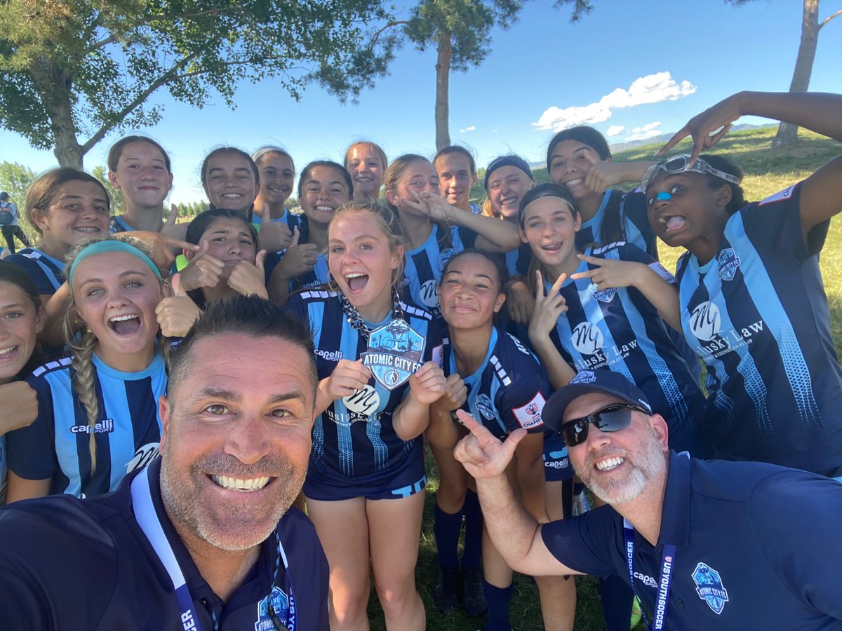 AtomicCityFC's tweet image. This kid, Bri Griffiths set the tone today for us with her undeniable work-rate, energy, effort, aggressiveness￼ and ripping game winning goal from 25 yards out. It lead to a team high 5 yellows, but hey… who’s counting⁉️🤣 Well done, Bri! You are our Chain-Gang MVP today!