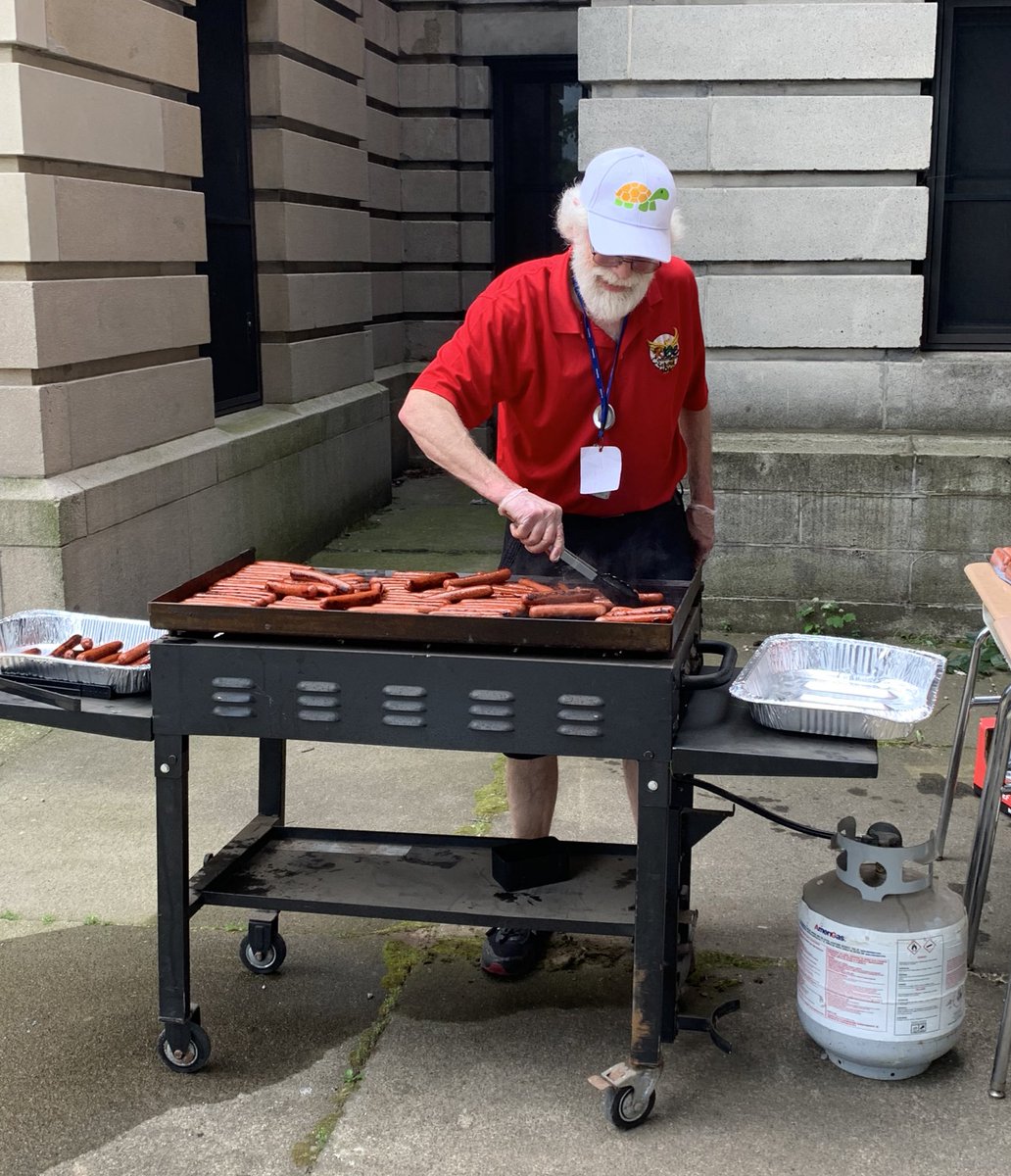 Kelly Lampman tweet media