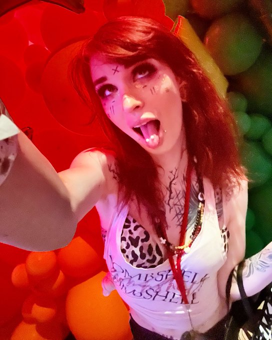Happy pride https://t.co/iAM1uDA42B