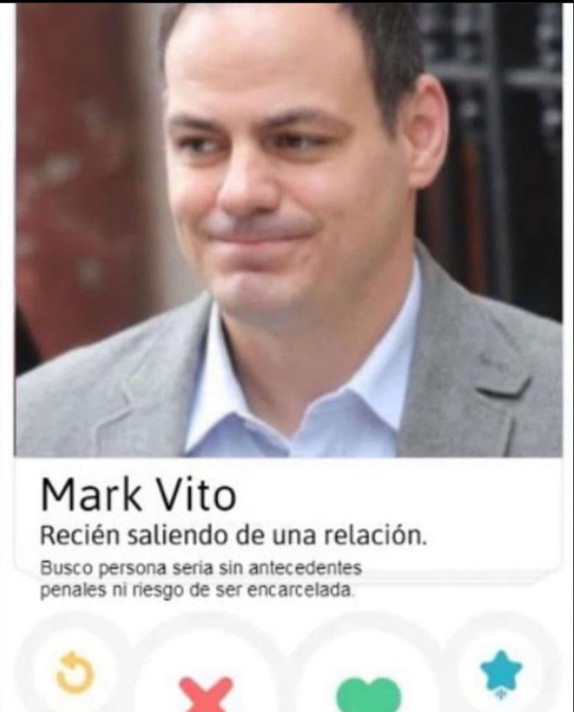 eabusad's tweet image. Mark no pierde el tiempo :😆😆