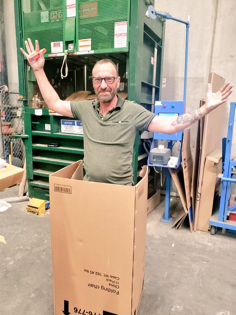 StacyDuggan's tweet photo. Had a fun day at work today @Everett_HD2688 Walked in and caught Prenal #orangehanded wearing a harness and gloves. Next up was Judy walking in and I watched her walking the aisles to see what needed to be done. Everyone wanted to get in Judy's pic.And last we have a Jackinthebox https://t.co/HAFeVtyMnI