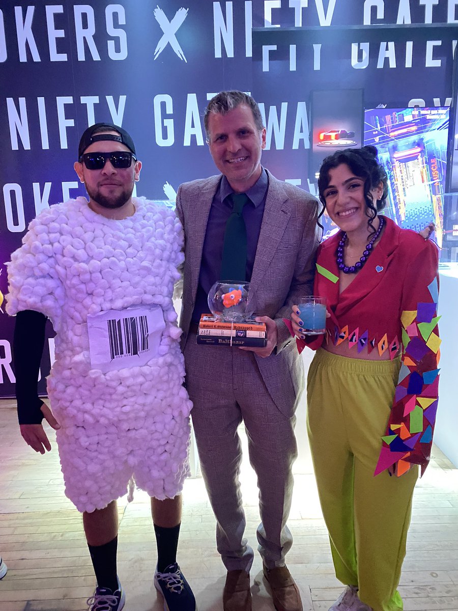 My heart is full after meeting <a href="/josiebellini/">josie</a> <a href="/cybourgeoisie/">Ben</a> <a href="/m3mnoch/">m3mnoch</a> 
.
.
.
<a href="/CyberBrokers_/">CyberBrokers</a> never disappoints!