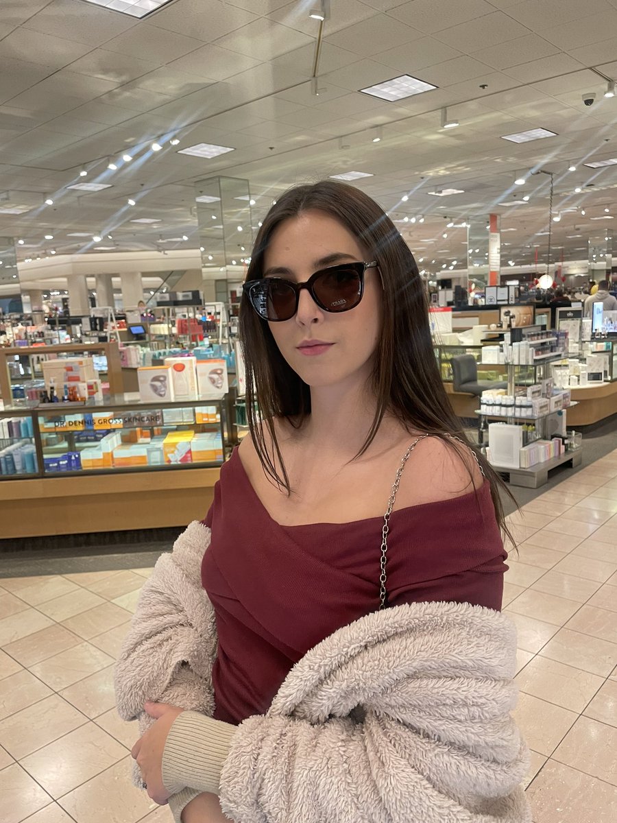 Redownloaded twitter to post these bc I look fly like a G6