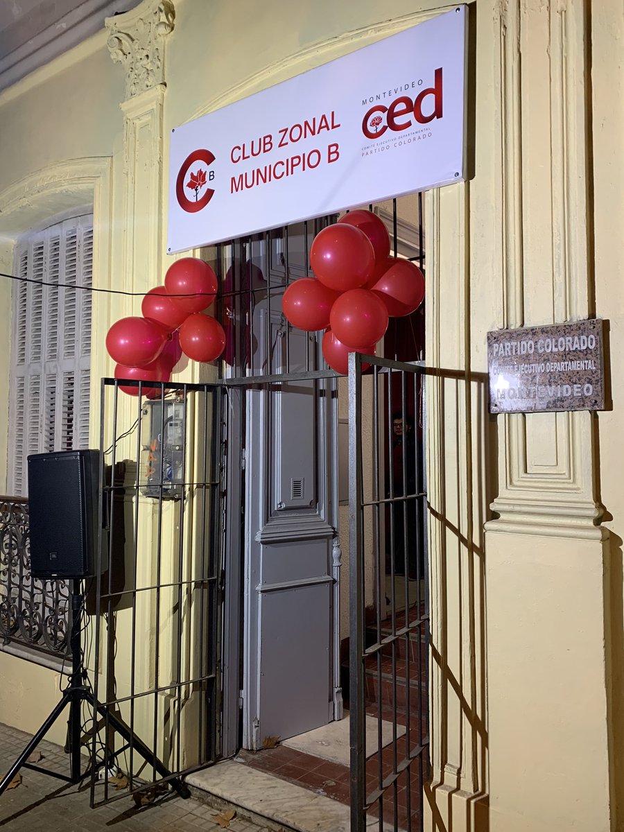 M_NoelCampos's tweet photo. Muy emotiva inauguración de la sede del @ClubZonalB del @CEDMontevideo. ¡Me enorgullece que el @PartidoColorado vuelva al territorio! ¡Vamos por más!
¡Felicitaciones por el enorme trabajo! 🚩 https://t.co/AOwmhTWwrw