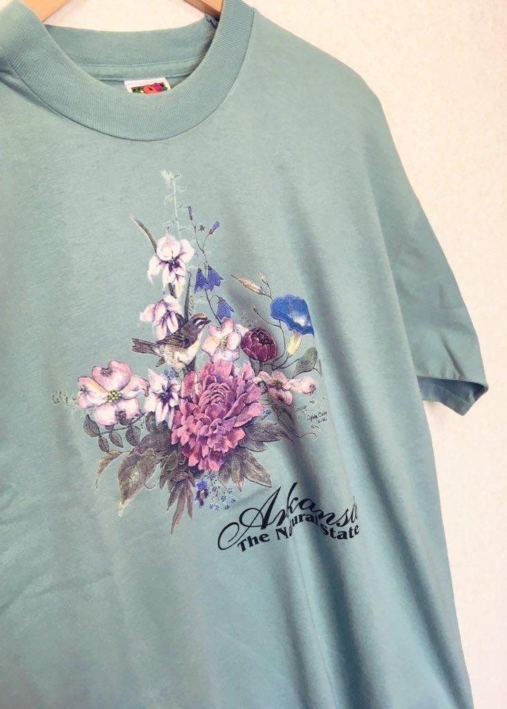 Rice_ears's tweet photo. Fruit of the Loom 90s〜00s 
くすみグリーンのTシャツに鮮やかなお花のプリントがお洒落🌹
そのままでも、上にシャツなどを合わせても可愛いです🌾
オーバーサイズで性別問わず🙆‍♀️
 #古着  #fruitoftheloom  #ファッション  #90s  #00s  #vintage  #フルーツオブザルーム 

https://t.co/RwHwEwRoTx https://t.co/YQG4kVrKhw