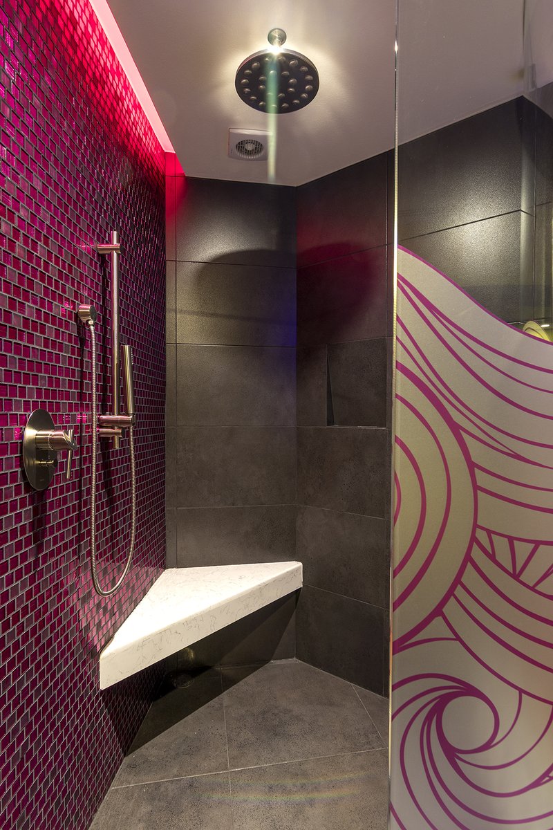 vibehoteles's tweet photo. Pasa un día delicioso, comparte la ducha 😍😍 #LeRêveLoveHotel https://t.co/c4mxPaREAp