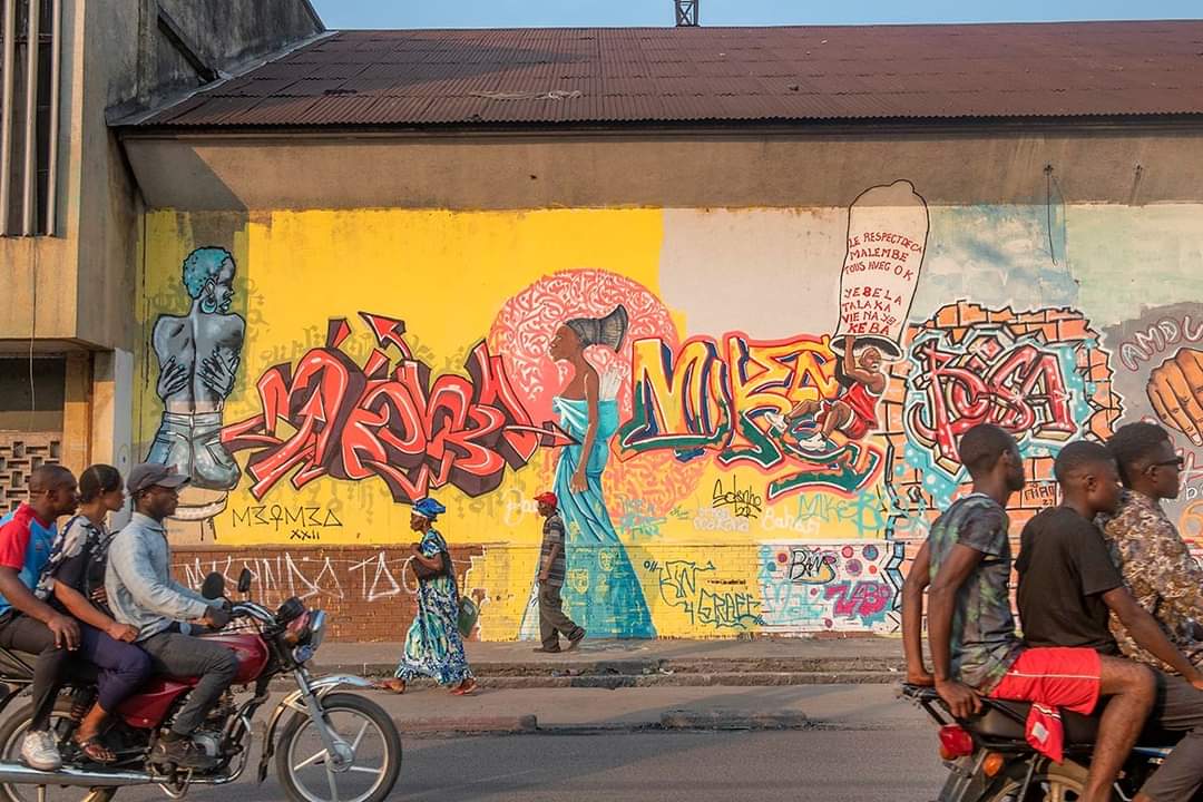 #RetourEnImages #Festival 
La 4e édition du festival Kin-graff se tenue du 27 mai au 5 juin à Kinshasa. Portée par l’ASBL Culture +, cet événement allie créativité et engagement citoyen dans les quartiers populaires de la capitale.
Crédit photo :Martha cooper