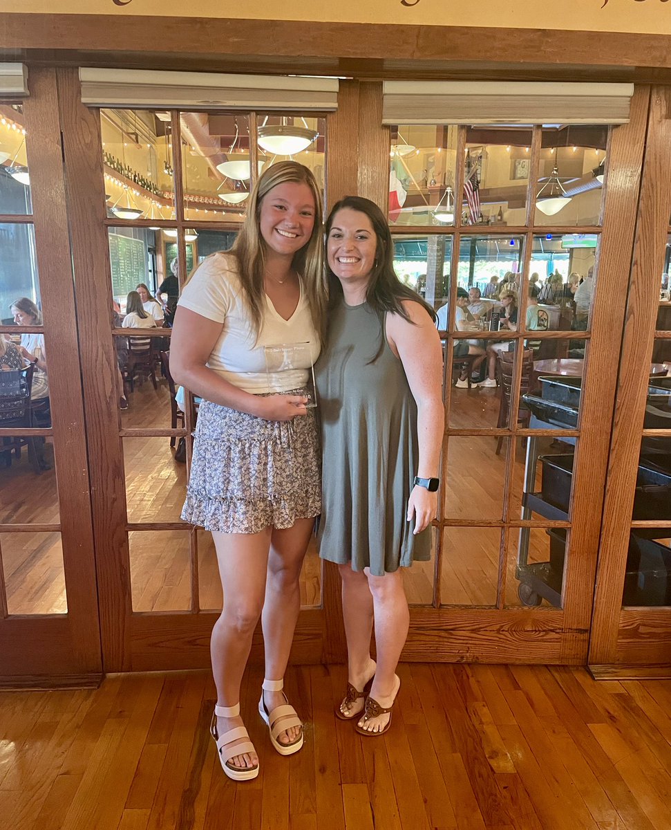 Congratulations to Hailey Morsovillo for being awarded the T-bolt Impact Player Award! ⚡️🥎
