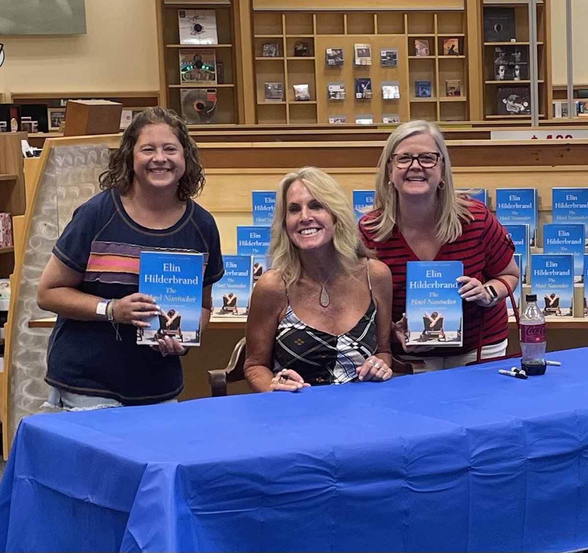 So fun meeting <a href="/elinhilderbrand/">Elin Hilderbrand</a> tonight! I'm excited to read the newest release. <a href="/hrmelizabeth/">Elizabeth MacDowell</a>