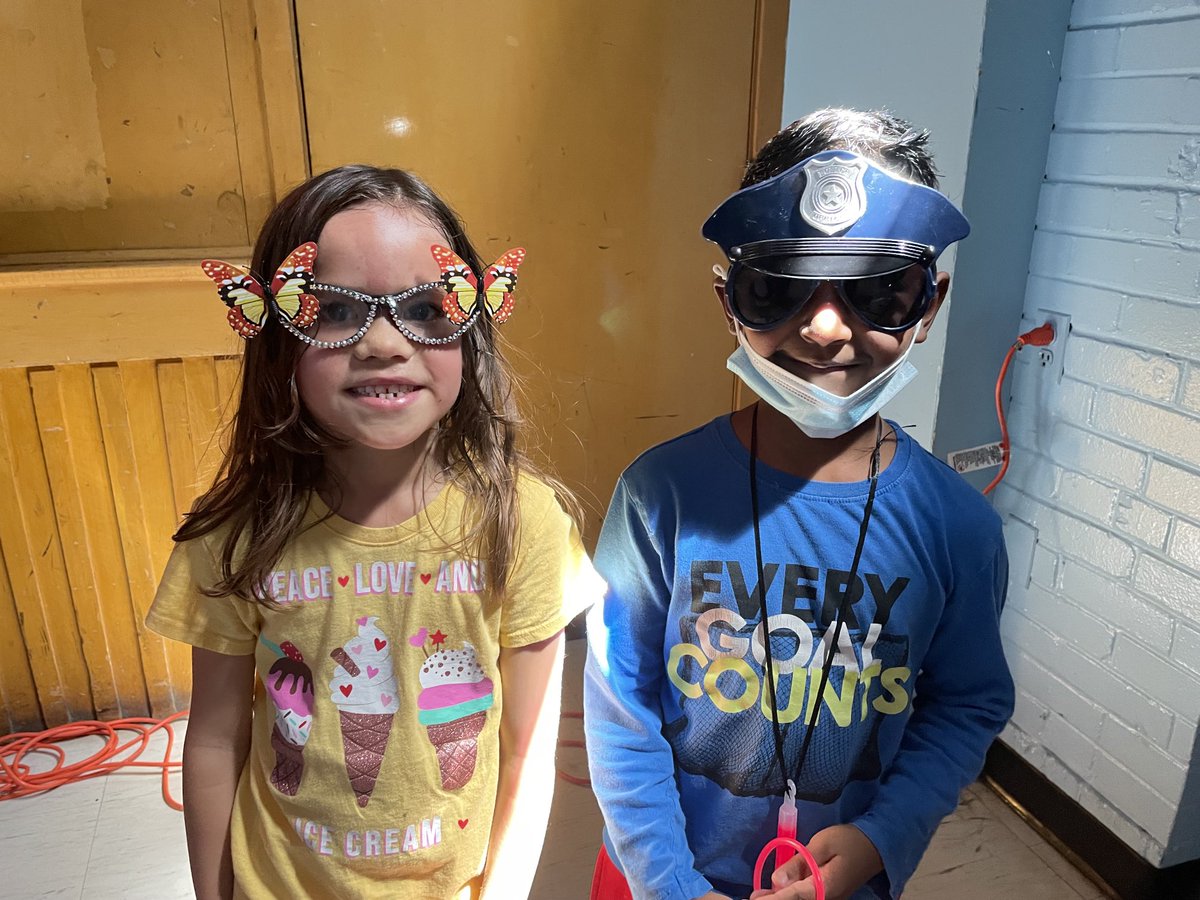 Ruby73682222's tweet image. ⁦@IonviewPS⁩’s annual Dance-A-Thon was a success! Thank you to ⁦@shannyland⁩ for buying all the giveaways and thank you to ⁦@Rickstar_tdsb⁩ for setting up the music! Congratulations to all the dance kings and queens! From Rm. 19 ⁦@LC3_TDSB⁩