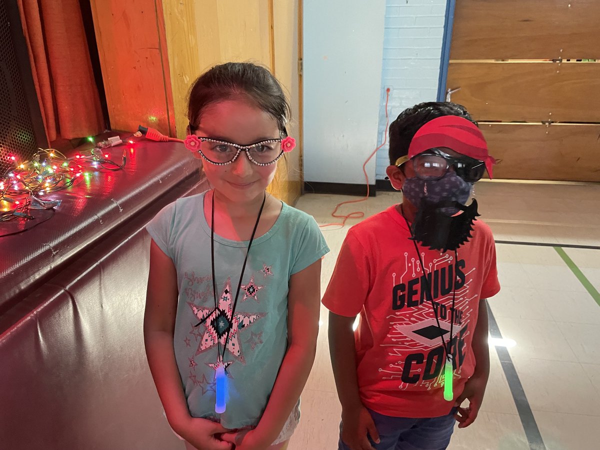 Ruby73682222's tweet image. ⁦@IonviewPS⁩’s annual Dance-A-Thon was a success! Thank you to ⁦@shannyland⁩ for buying all the giveaways and thank you to ⁦@Rickstar_tdsb⁩ for setting up the music! Congratulations to all the dance kings and queens! From Rm. 19 ⁦@LC3_TDSB⁩