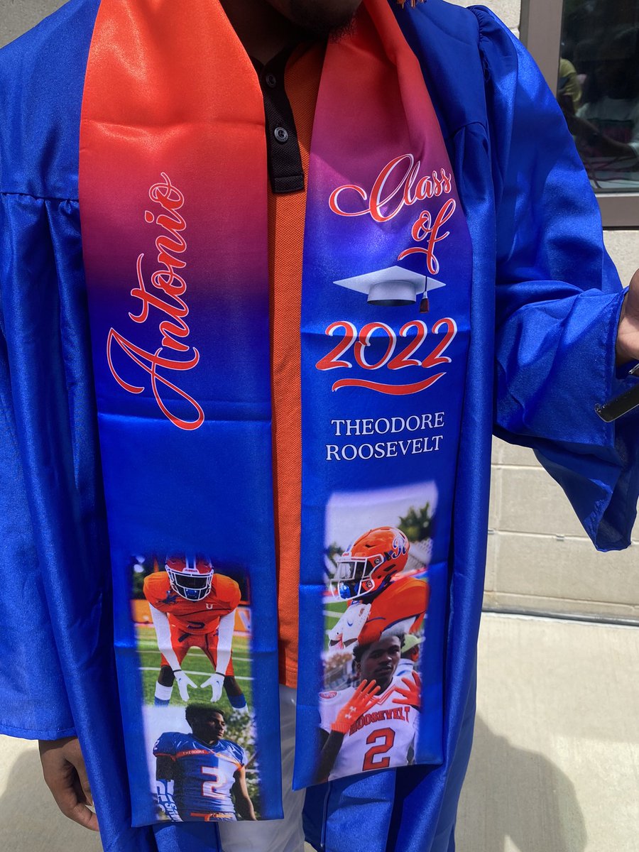 C L A S S  OF  2 0 2 2 🎓