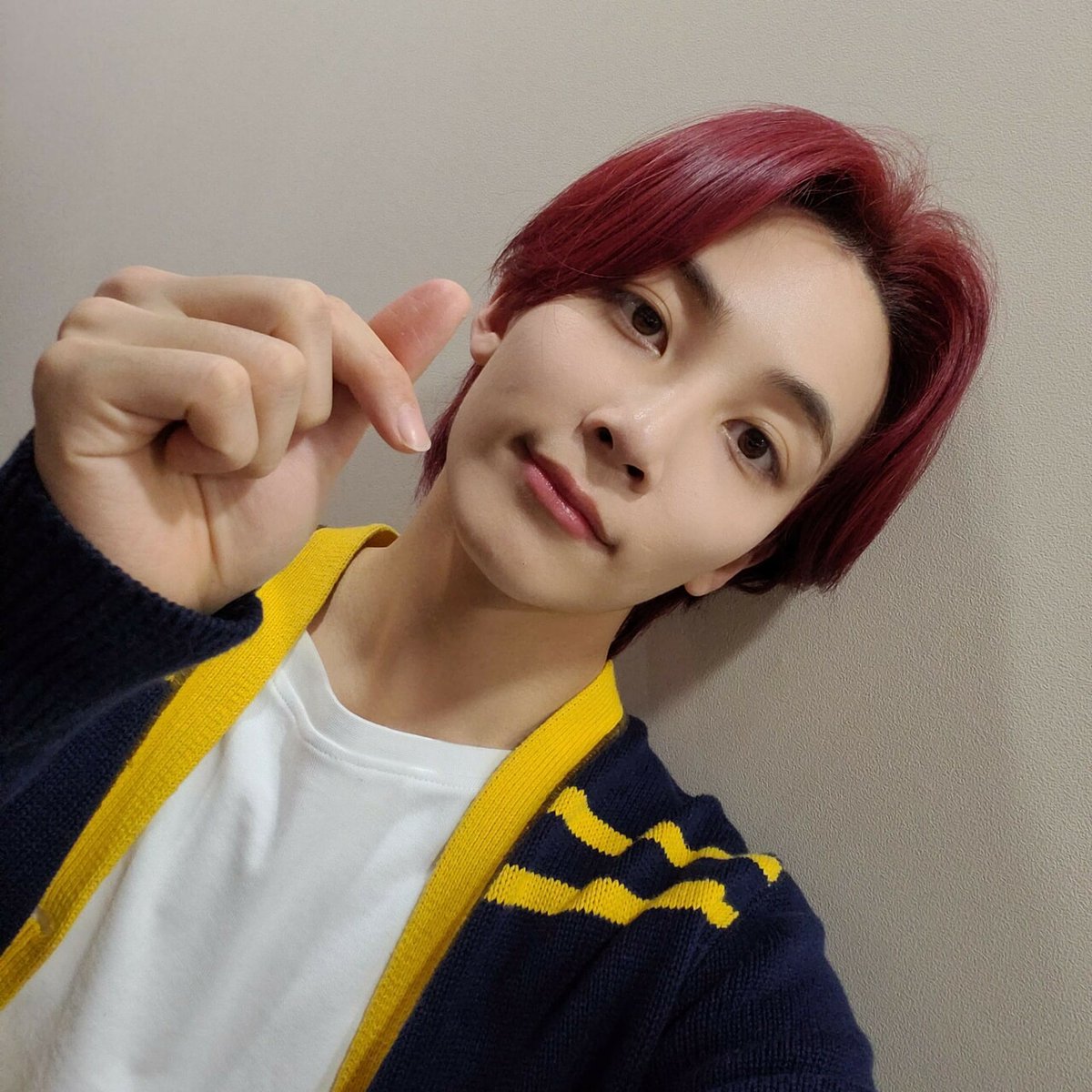 hourly jeonghan (@jeonghanhour) on Twitter photo 