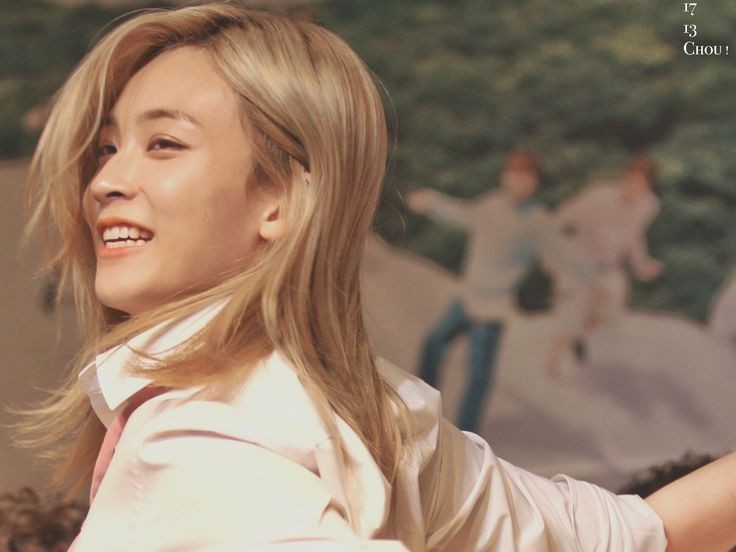 hourly jeonghan (@jeonghanhour) on Twitter photo 