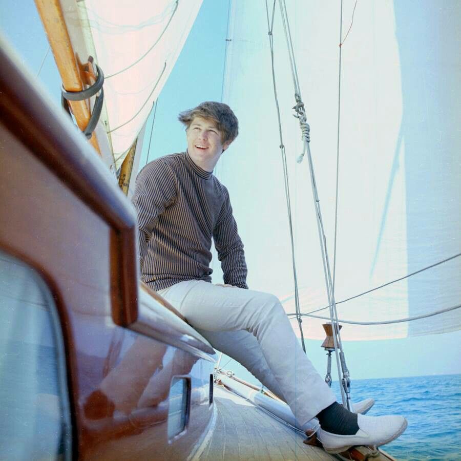 Happy birthday to Brian Wilson and Lana Del Rey. 