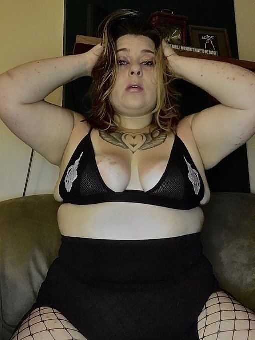 🛋🛋🥵🥵😏😏😏 #couch #onlyfans #babygirl https://t.co/CiNXOA86aU<a href="/tag/couch"class="tags">#couch</a><a href="/tag/onlyfans"class="tags">#onlyfans</a><a href="/tag/babygirl"class="tags">#babygirl</a>