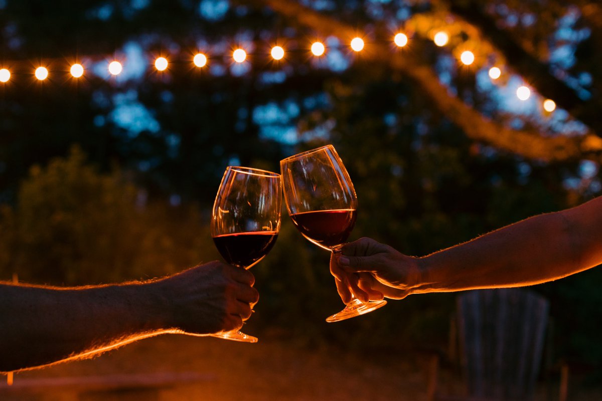 Sunset + string lights + dinner on the grill + a bottle of Mt. Brave Cabernet Sauvignon = the best way to celebrate the start of summer 🍷 #DrinkBravely