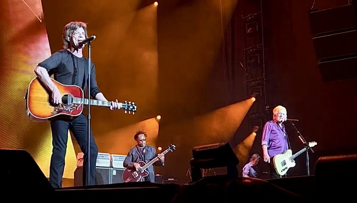 pbyrond's tweet photo. The Rolling Stones Tonight From Milan Italy 🇮🇹 📸 Matt Lee YouTube.. https://t.co/XiHWiZ0lgX