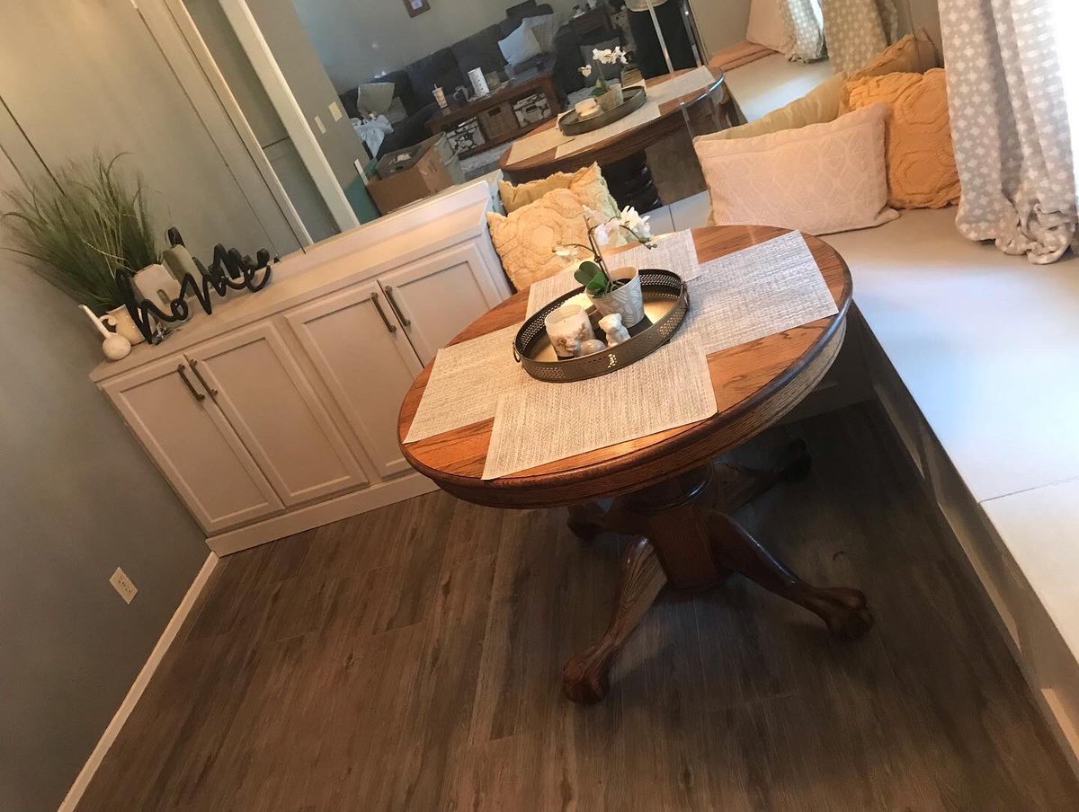 AlyPie226's tweet photo. Kitchen nook bench with storage! Still need to trim it.. 🧰 🚧 #DIY #homeMade #homeimprovement https://t.co/9JMoZ4B7sK
