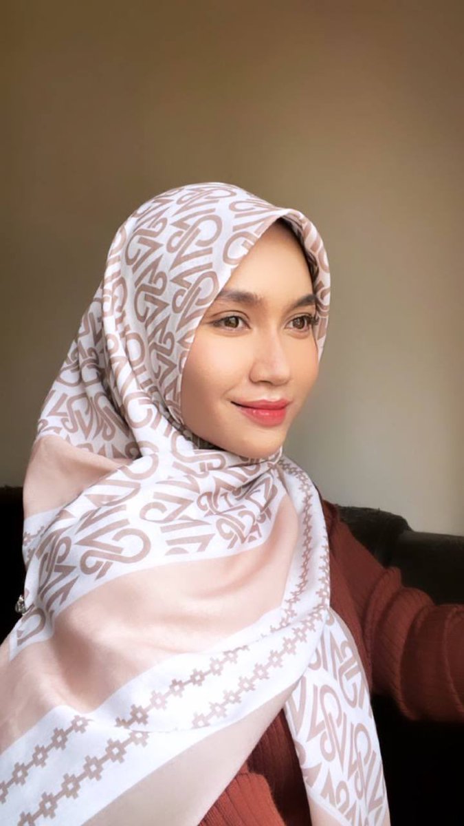 jijieazrin's tweet photo. As promised walaupun lewat 😅 I nak announce giveaway for CIPTA! 

Rules dia senang sangat, LIKE AND RT my pinned tweet and follow my Telegram Channel 👇🏻

https://t.co/YuEGd2BQ45

I akan select one winner on Friday at 8pm. GOOD LUCK EVERYONE! https://t.co/t2fsXrYF6v