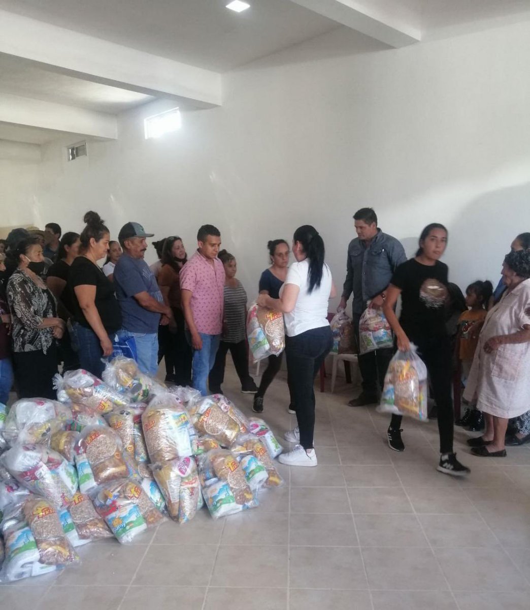 Muy agradecida, visité a las familias de Carranza y Flores Magón, para reiterar mis compromisos. ¡No les voy a fallar! POR AMOR A CANATLÁN💚