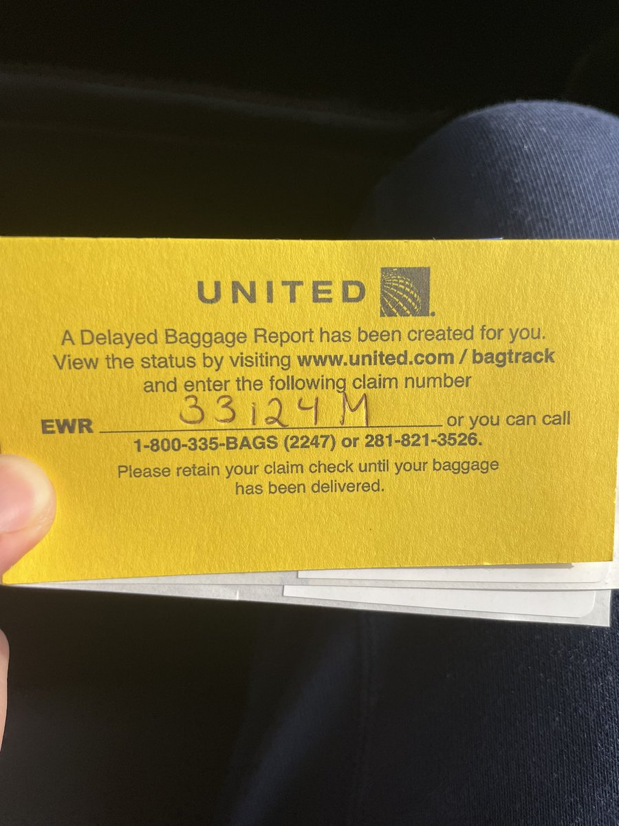 maxbonn's tweet photo. @united Yes! I reported it immediately upon landing. These bags have all my clothes for college and my contacts (I am blind in one eye and can barely see now) Not to mention everything for my beach vacation. Please help! https://t.co/mM39OnCg2p