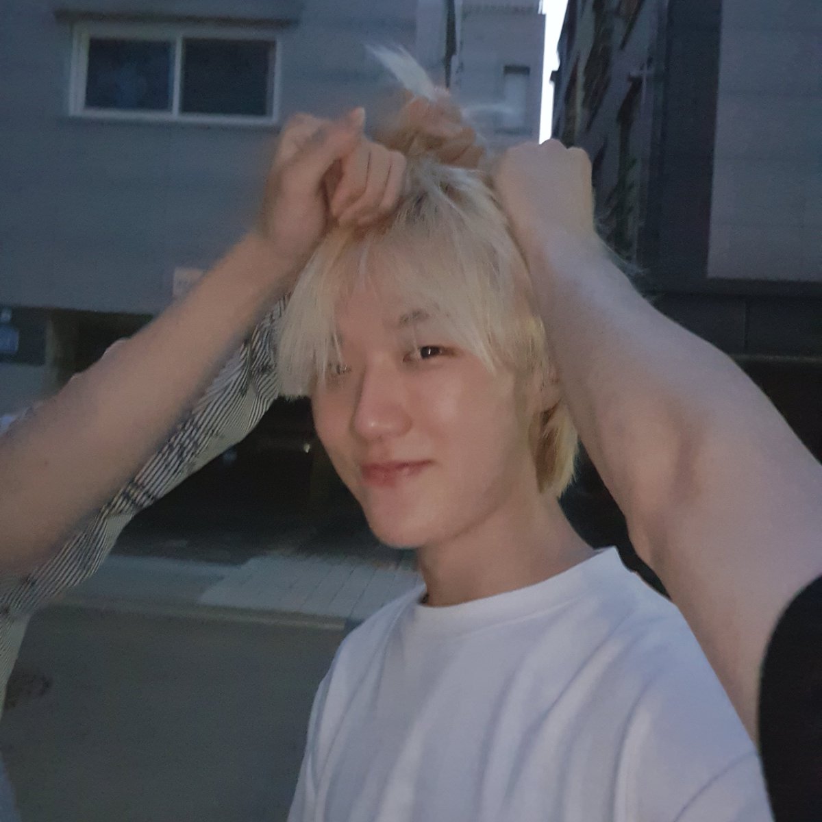 aplus_bigdipper's tweet photo. 셀카 찍는데 방해하지마😂
#BIGDIPPER #SIWOO https://t.co/I2LGEdFZgY