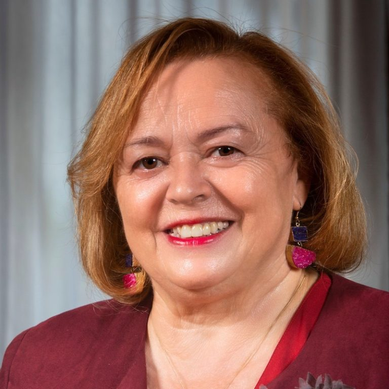 tvaldessolis's tweet photo. Así que muchas gracias Rosa, en público, por tu trabajo en el @CSIC y por tu confianza en mí, al nombrarme vocal de @CMyC_CSIC (entre otras cosas). Nos vemos pronto https://t.co/hSyFpxQYuV