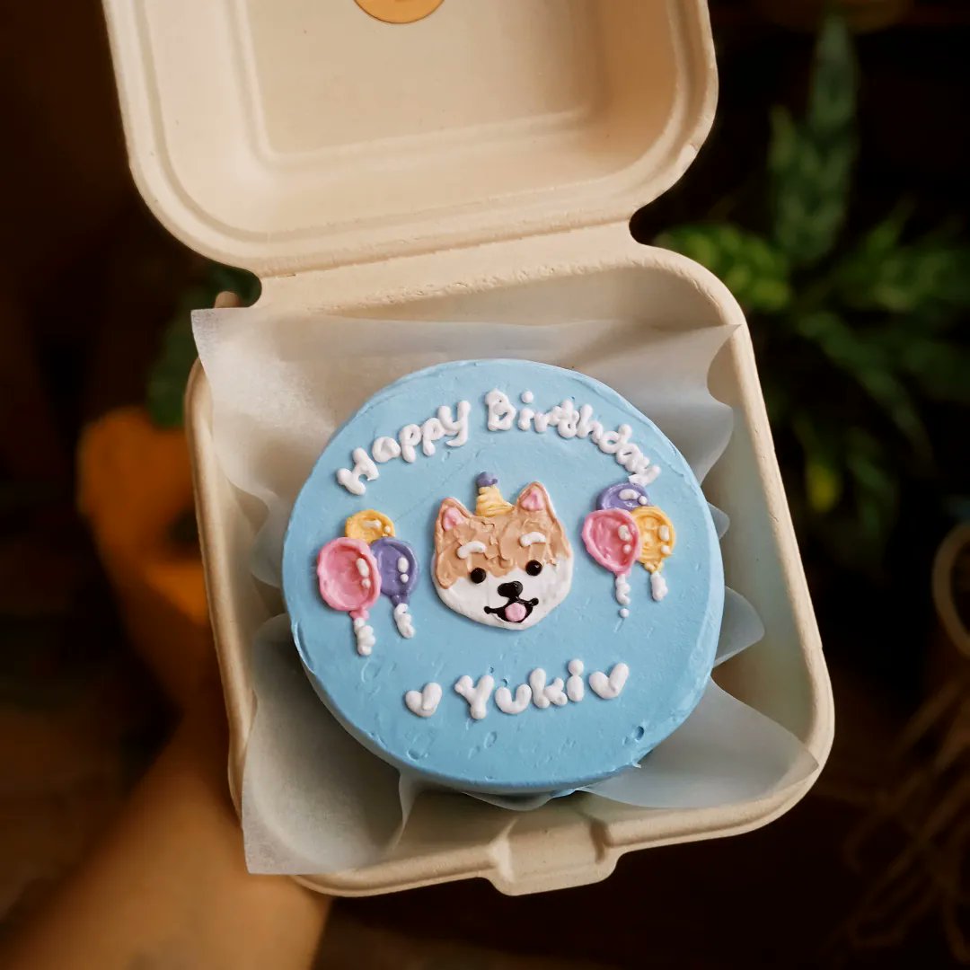 FlavoryBlends's tweet photo. Pet's also celebrates their day 🎉❤️ 

Cakes for the fur parent and treats for their pets ~

#flavoryblends✨ #minimalistcakeph #minimalistcake #customizedcakes #dedicationcake https://t.co/FQPjg6LXep