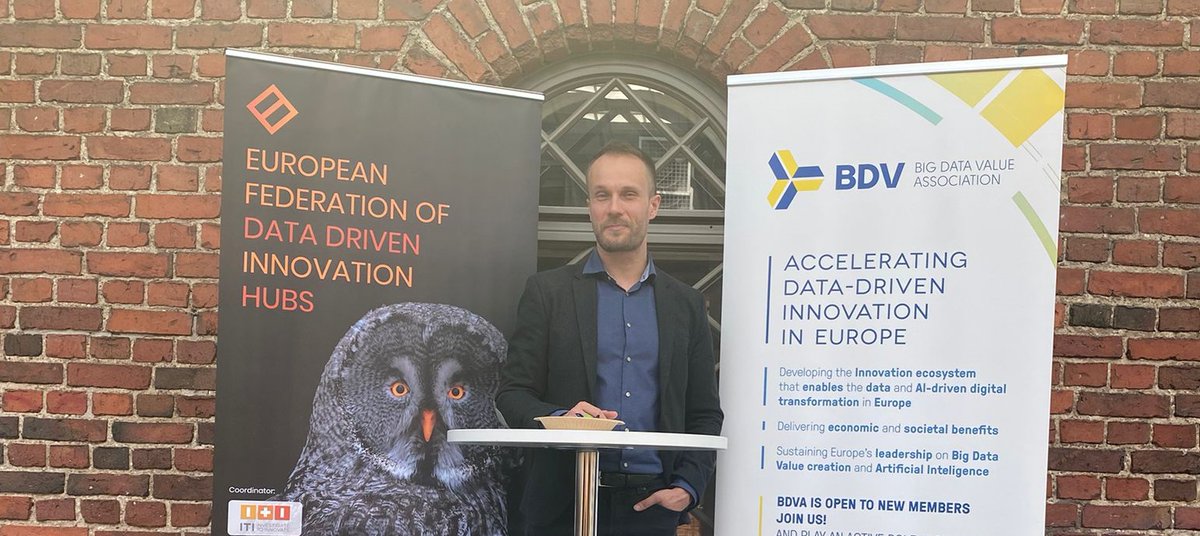 EuHubs4's tweet photo. If you're still around at #MyData22 today, don't miss the chance to go to booth #8 and chat with our colleague @JaakkoKarhu!
Here's a pic to help you locate him more easily ππ https://t.co/TPZrCK7r3C