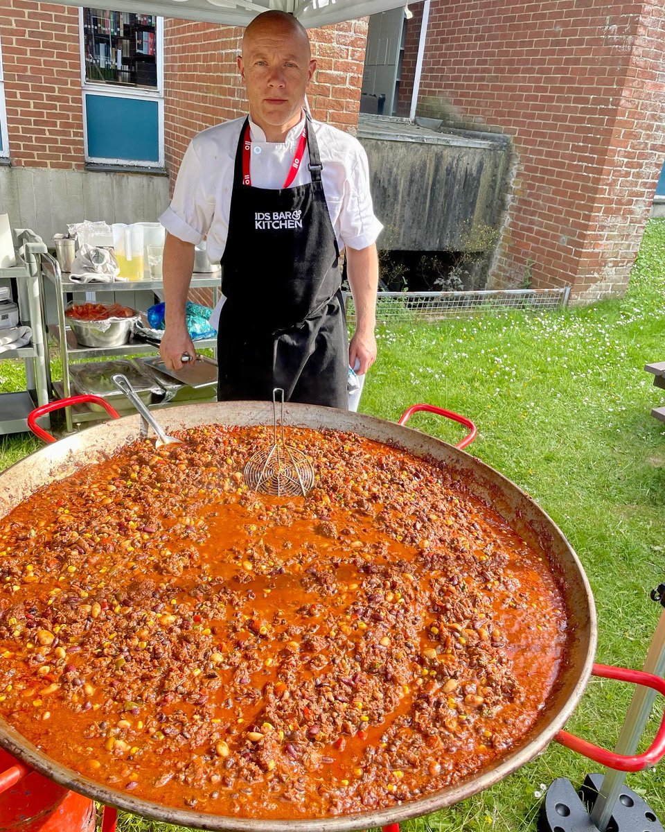 alexmeps's tweet photo. Great event yesterday @IDS_UK chipotle chuck steak chilli!, students even dared to try the scotch bonnet!@Thomas_Franks_ https://t.co/EeziUkDudE
