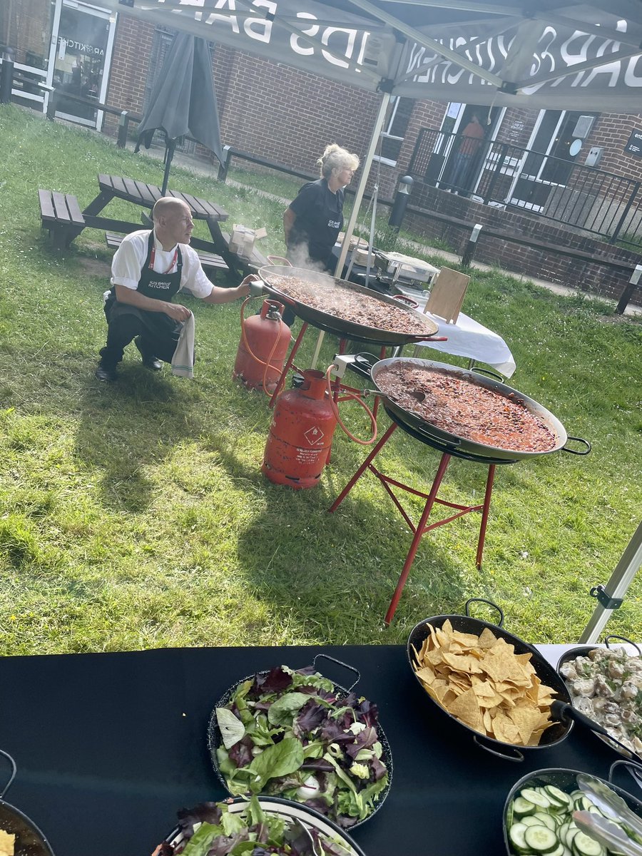 Great event yesterday <a href="/IDS_UK/">Institute of Development Studies</a> chipotle chuck steak chilli!, students even dared to try the scotch bonnet!@Thomas_Franks_