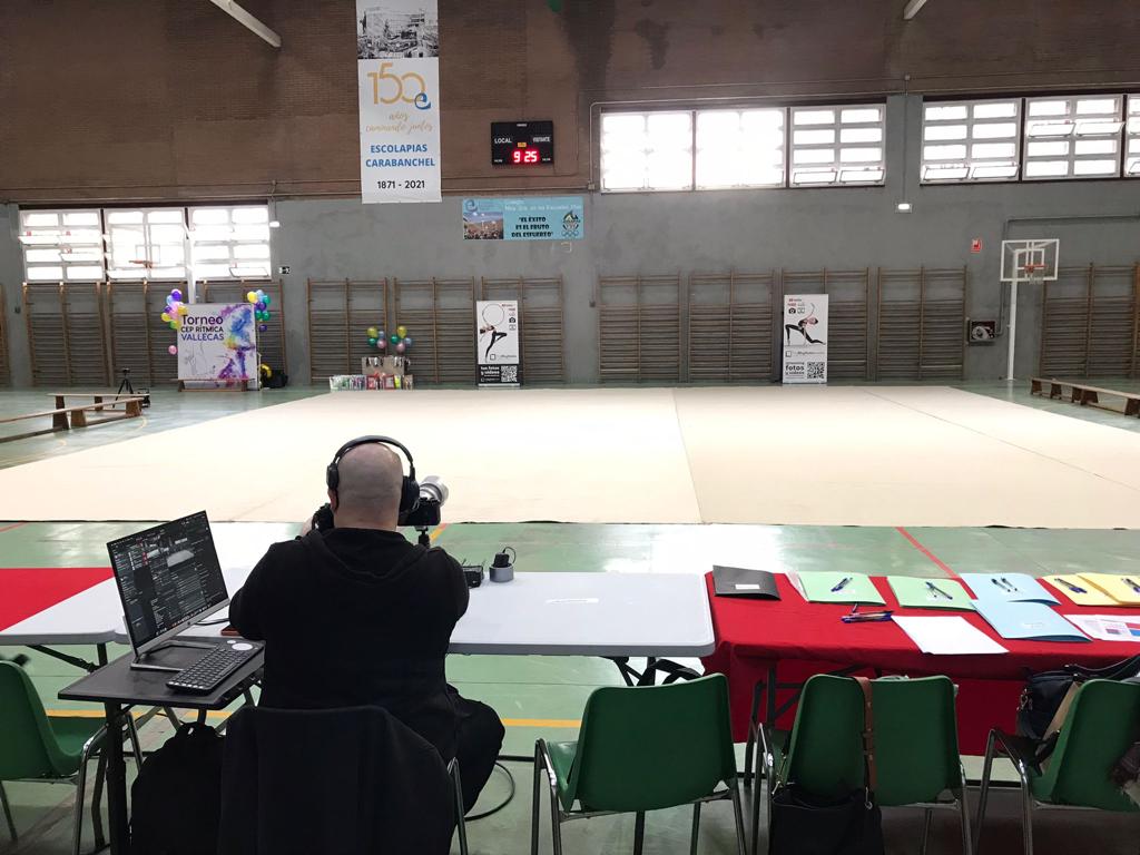 Pabellón polideportivo @escolapiasc 

<a href="/ClubEscolapias/">Club Deportivo Escolapias Carabanchel</a> 🏟️

Disfruta de nuestras instalaciones para organizar tu evento o liga privada.
Consulta precios y condiciones. 

sites.google.com/escolapiascara…