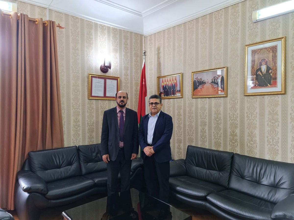 استقبل سعادة السفير صالح بن محمد الصقري في مكتبه سعادة سعدي سلامة سفير فلسطين لدى جمهورية فيتنام الاشتراكية، تبادلا خلال اللقاء العلاقات الودية بين سلطنة عُمان وفلسطين.