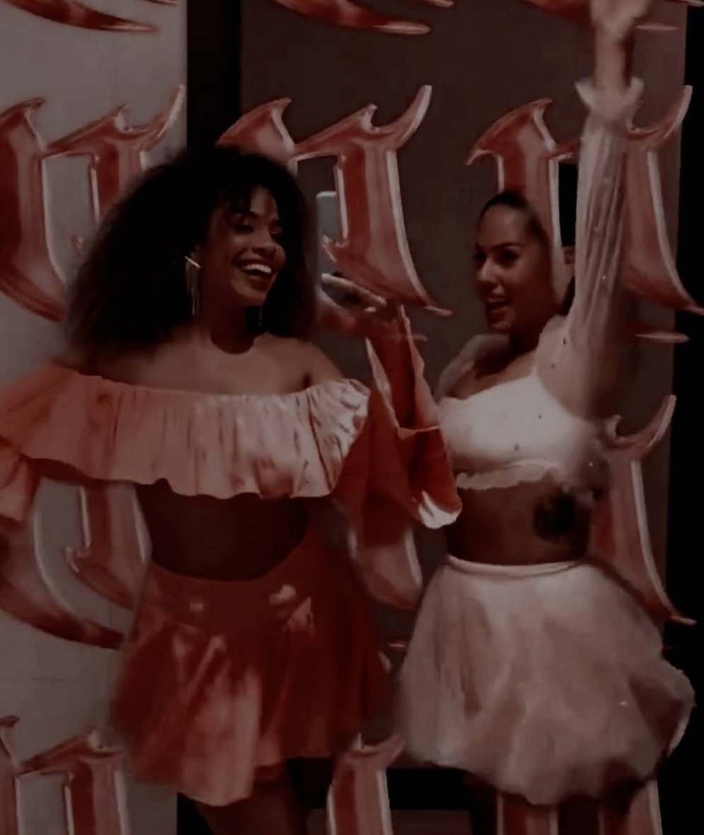 ㅤ

     𝐒𝐄 𝐁𝐔𝐒𝐂𝐀 𝐀 𝐁𝐋𝐀𝐙𝐄 𝐙𝐀𝐁𝐈𝐍𝐈

    ✾: Blaise Zabini Fem version.
    ✾: Slytherin. Pureblood.
    ✾: Daenerys, Theodora &amp; Dadph 's 
    bestie.
    ✾: Otp con Pansy 
    ✾: FC: Dama.
ㅤ