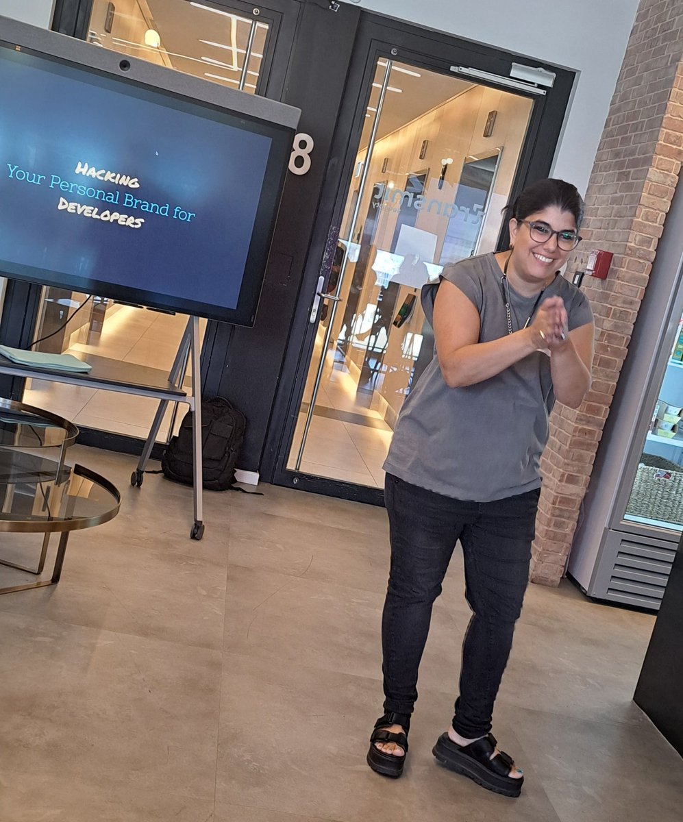 VickiToVictory tweet media