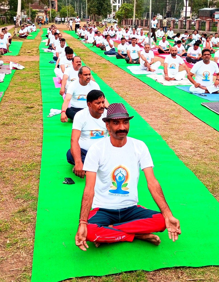 ajitpaulsharma's tweet image. योग.....