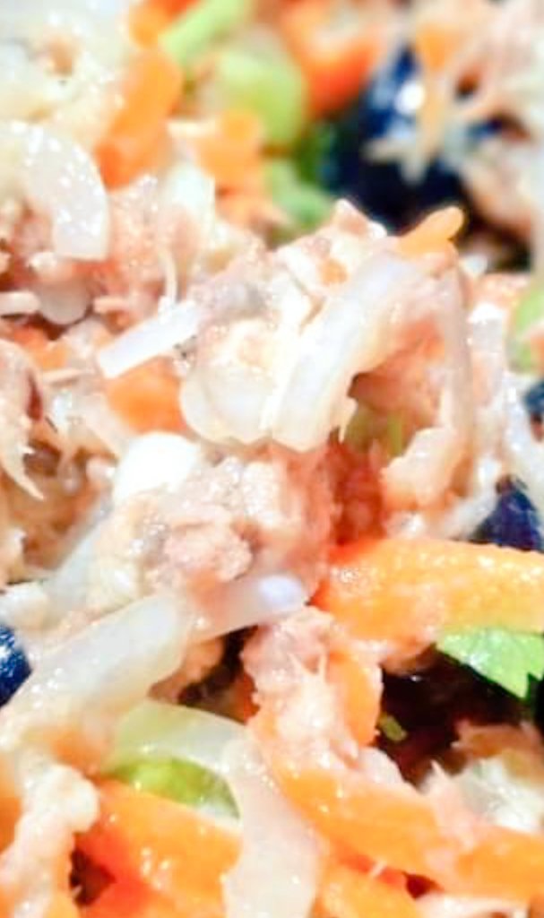 nico_patrascu's tweet photo. #fishsalad #mackerel #onion #oliveoil #blackolive #carrot #parsley #lemonjuice #celeryroot
Mackerel salad,enjoy!๐ https://t.co/CovhVA6u3A