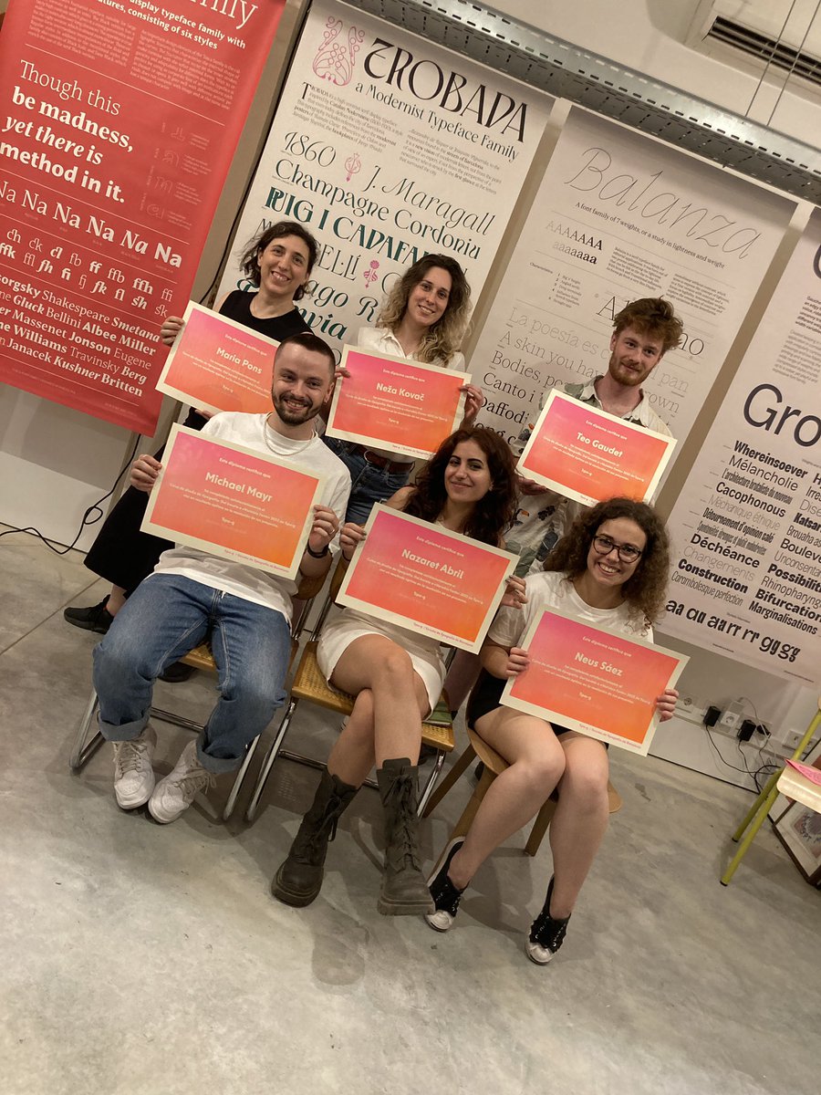 escuela_tipo_g's tweet photo. Ayer / ahir / yesterday
Our happy students presented their final type design projects and we can’t be more proud of all them 🥳 https://t.co/DZPJuMRRpl