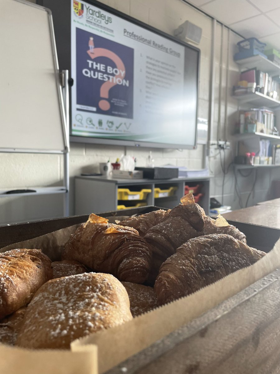 YardleysSchool's tweet photo. This morning the staff have started with breakfast and a book at the professional reading group. This week we were exploring some of @mr_englishteach ‘The Boy Question’ chapters #theboyquestion #cpd #alwayslearning https://t.co/GKEhL90hi4