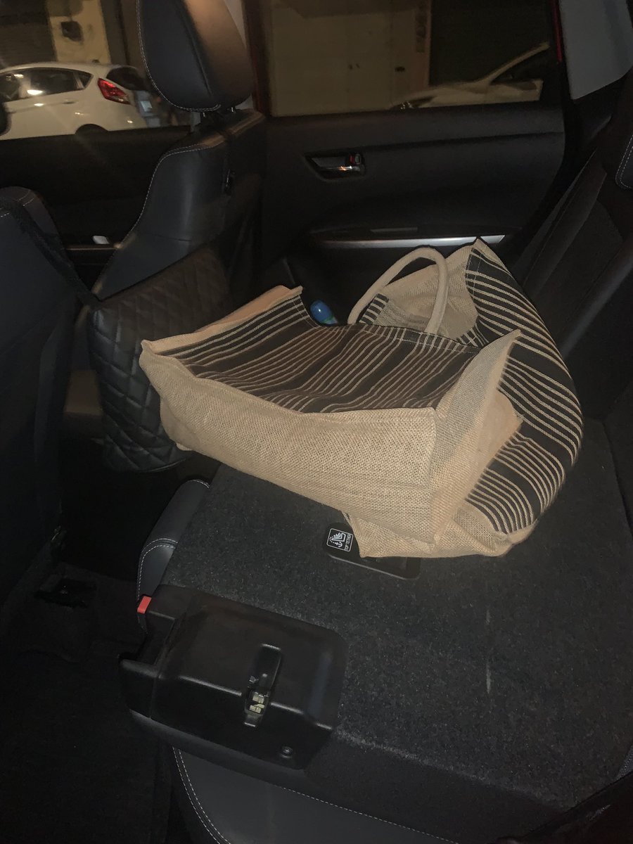 Salíamos de una reunión de en la sede de MORENA Estatal y robaron a varios compañeros los espejos de sus coches y solo a mí las llantas pero abrieron el coche buscando algo <a href="/MBarbosaMX/">Miguel Barbosa ✞</a> <a href="/eduardorivera01/">Eduardo Rivera Pérez</a>